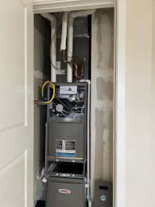 Equipment closet with supply and return